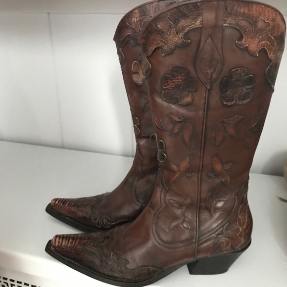 Hand Tooled Italian Leather Boots - Picture 6 of 7